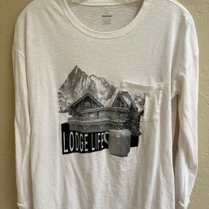 Offline by Aerie,Size-XS, Black / White graphic T-Shirt.